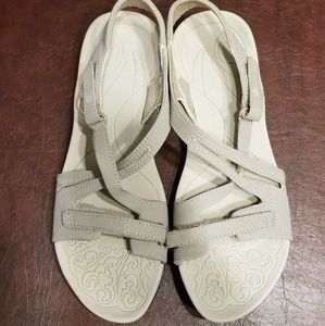 Columbia Sandals Gray Sz 8
